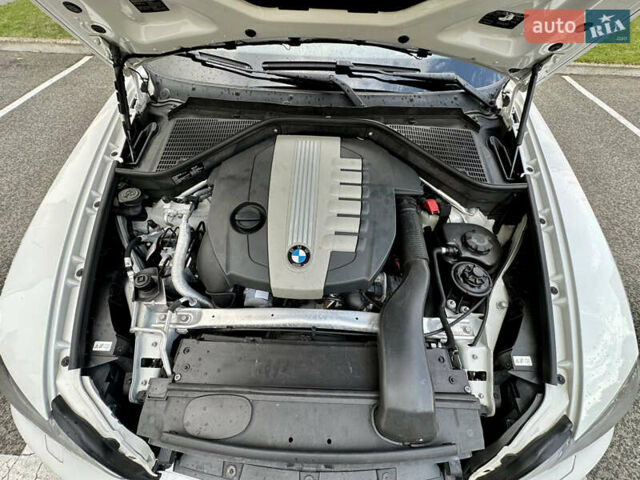 Белый БМВ Х5, объемом двигателя 3 л и пробегом 214 тыс. км за 18499 $, фото 67 на Automoto.ua