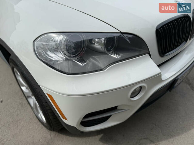 Белый БМВ Х5, объемом двигателя 2.99 л и пробегом 216 тыс. км за 17900 $, фото 11 на Automoto.ua