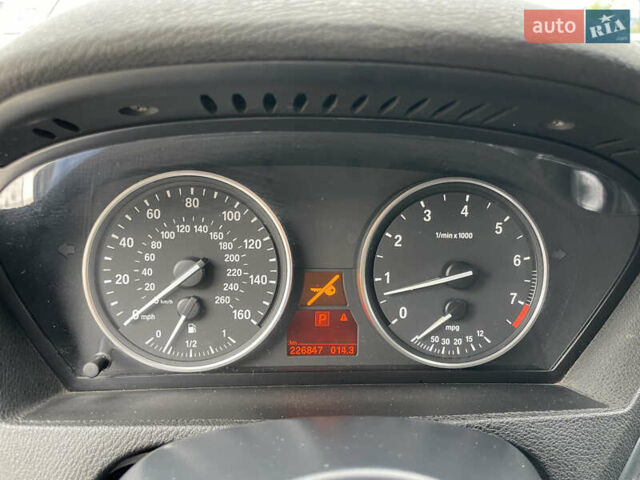Белый БМВ Х5, объемом двигателя 2.98 л и пробегом 226 тыс. км за 14000 $, фото 11 на Automoto.ua