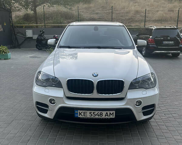 Білий БМВ Х5, об'ємом двигуна 2.99 л та пробігом 190 тис. км за 17500 $, фото 44 на Automoto.ua