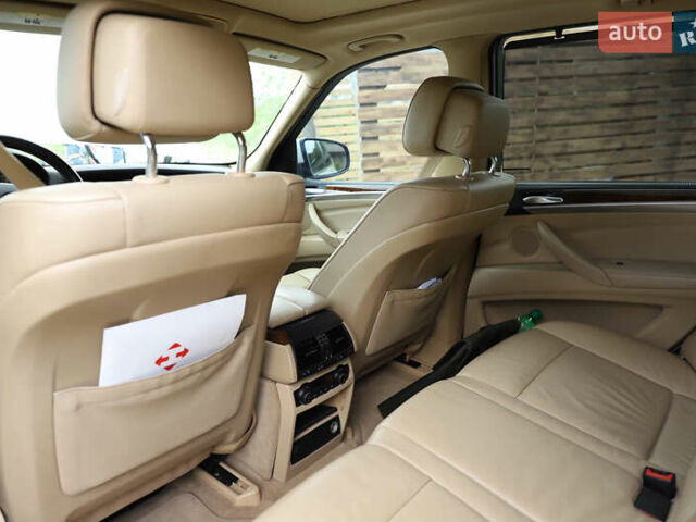 Белый БМВ Х5, объемом двигателя 3 л и пробегом 244 тыс. км за 17500 $, фото 21 на Automoto.ua