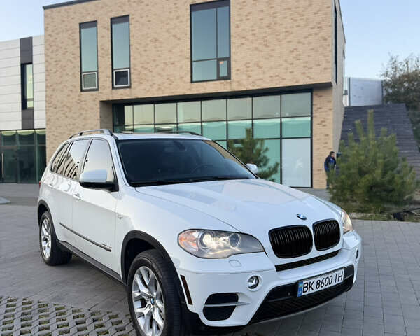 Белый БМВ Х5, объемом двигателя 2.99 л и пробегом 259 тыс. км за 16500 $, фото 2 на Automoto.ua