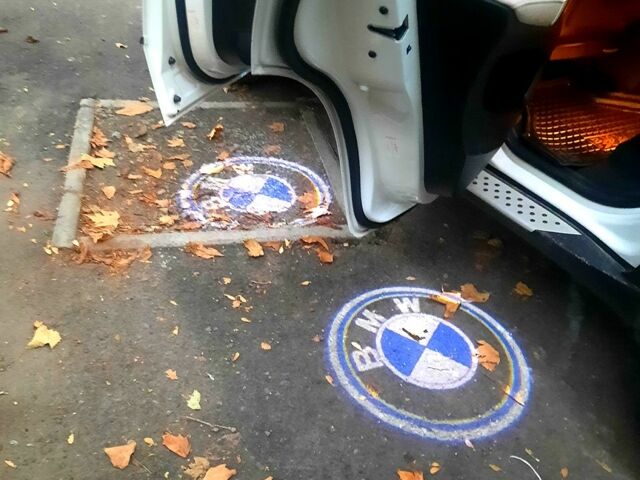 Белый БМВ Х5, объемом двигателя 3 л и пробегом 213 тыс. км за 19000 $, фото 6 на Automoto.ua