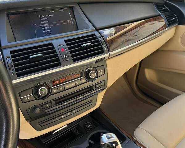 Белый БМВ Х5, объемом двигателя 2.98 л и пробегом 217 тыс. км за 16600 $, фото 19 на Automoto.ua