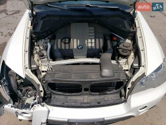 Белый БМВ Х5, объемом двигателя 3 л и пробегом 180 тыс. км за 2000 $, фото 11 на Automoto.ua