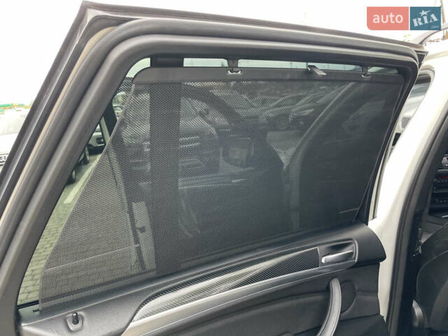 Белый БМВ Х5, объемом двигателя 2.98 л и пробегом 226 тыс. км за 14000 $, фото 9 на Automoto.ua