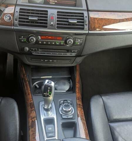 Білий БМВ Х5, об'ємом двигуна 3 л та пробігом 266 тис. км за 21700 $, фото 3 на Automoto.ua