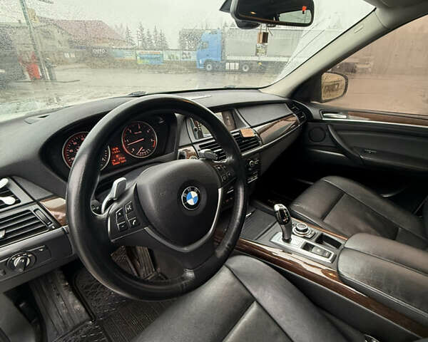 Білий БМВ Х5, об'ємом двигуна 2.99 л та пробігом 320 тис. км за 18000 $, фото 3 на Automoto.ua
