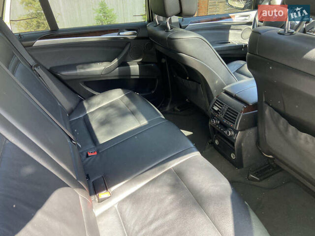 Білий БМВ Х5, об'ємом двигуна 2.99 л та пробігом 200 тис. км за 17100 $, фото 11 на Automoto.ua