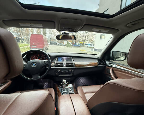 Белый БМВ Х5, объемом двигателя 2.99 л и пробегом 259 тыс. км за 16400 $, фото 15 на Automoto.ua