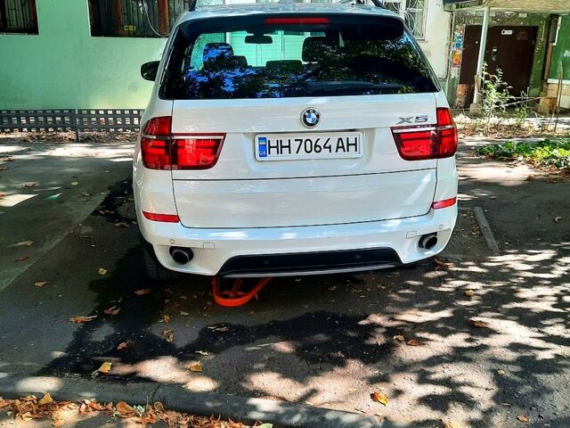 Белый БМВ Х5, объемом двигателя 3 л и пробегом 213 тыс. км за 19000 $, фото 2 на Automoto.ua