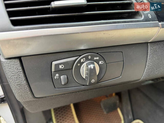 Білий БМВ Х5, об'ємом двигуна 3 л та пробігом 200 тис. км за 12700 $, фото 16 на Automoto.ua
