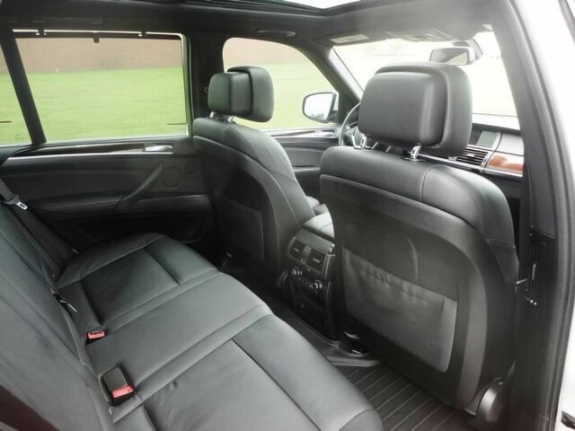 БМВ Х5 2012 в Днепре (Днепропетровске) на Automoto.ua Белый БМВ Х5, объемом двигателя 3 л и пробегом 103 тыс. км за 3500 $, фото 11 на Automoto.ua