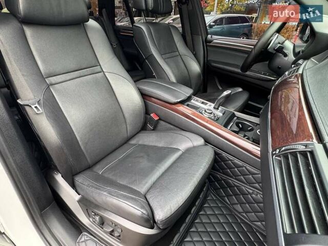 Белый БМВ Х5, объемом двигателя 2.98 л и пробегом 291 тыс. км за 16990 $, фото 10 на Automoto.ua