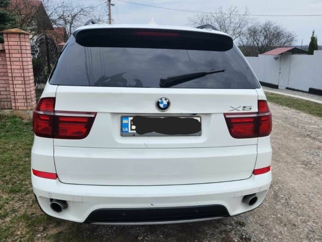 Белый БМВ Х5, объемом двигателя 3 л и пробегом 215 тыс. км за 16800 $, фото 3 на Automoto.ua