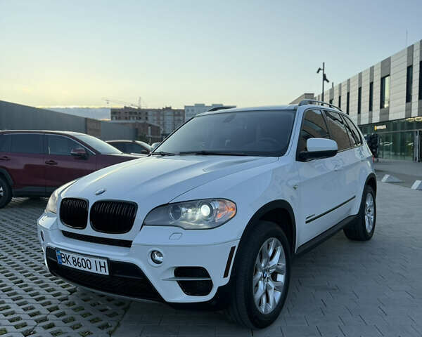 Білий БМВ Х5, об'ємом двигуна 2.99 л та пробігом 259 тис. км за 16000 $, фото 68 на Automoto.ua