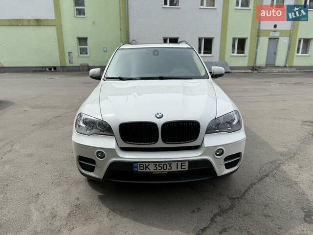 Белый БМВ Х5, объемом двигателя 2.99 л и пробегом 216 тыс. км за 17900 $, фото 2 на Automoto.ua