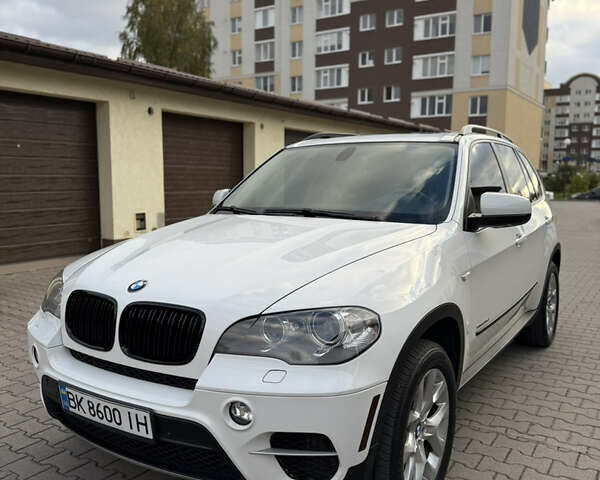 Білий БМВ Х5, об'ємом двигуна 2.99 л та пробігом 259 тис. км за 16000 $, фото 38 на Automoto.ua
