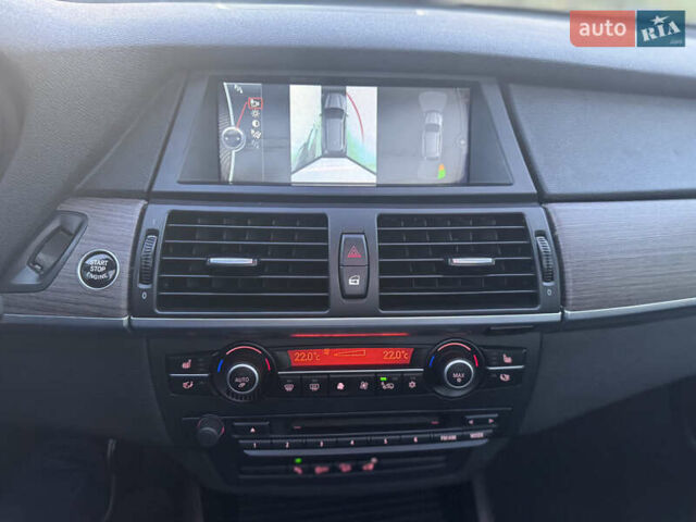 Белый БМВ Х5, объемом двигателя 3 л и пробегом 234 тыс. км за 15800 $, фото 55 на Automoto.ua