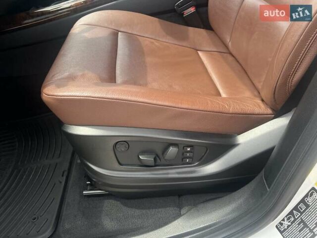 Белый БМВ Х5, объемом двигателя 3 л и пробегом 189 тыс. км за 21500 $, фото 23 на Automoto.ua