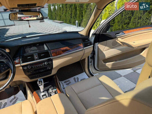 Белый БМВ Х5, объемом двигателя 3 л и пробегом 231 тыс. км за 11999 $, фото 32 на Automoto.ua