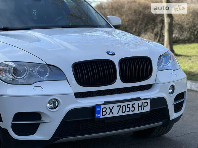 Білий БМВ Х5, об'ємом двигуна 3 л та пробігом 260 тис. км за 17800 $, фото 3 на Automoto.ua