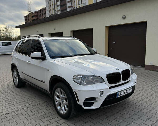 Білий БМВ Х5, об'ємом двигуна 2.99 л та пробігом 259 тис. км за 16000 $, фото 15 на Automoto.ua