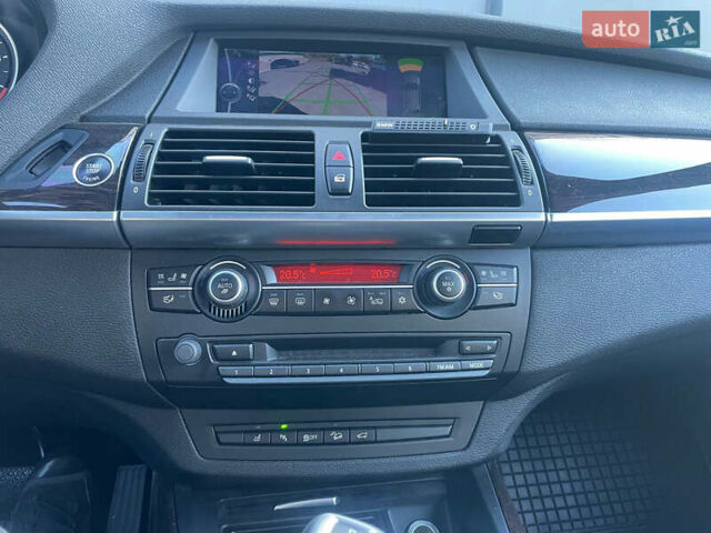 Белый БМВ Х5, объемом двигателя 2.98 л и пробегом 152 тыс. км за 20500 $, фото 10 на Automoto.ua