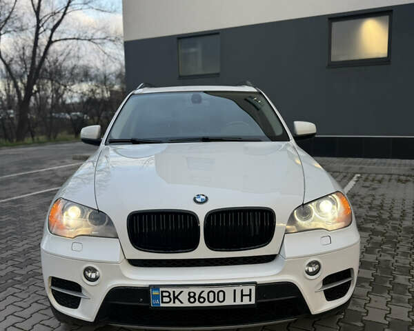 Белый БМВ Х5, объемом двигателя 2.99 л и пробегом 259 тыс. км за 16400 $, фото 90 на Automoto.ua