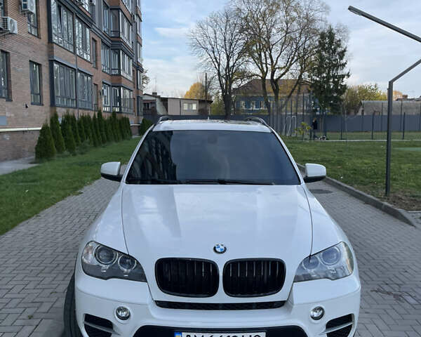 Белый БМВ Х5, объемом двигателя 2.98 л и пробегом 228 тыс. км за 13999 $, фото 1 на Automoto.ua