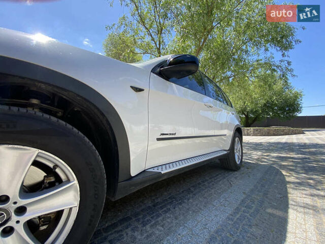 Білий БМВ Х5, об'ємом двигуна 2.99 л та пробігом 200 тис. км за 17100 $, фото 1 на Automoto.ua