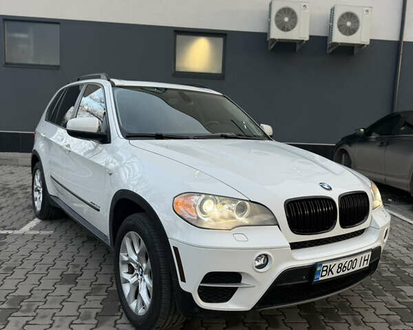 Белый БМВ Х5, объемом двигателя 2.99 л и пробегом 259 тыс. км за 16400 $, фото 92 на Automoto.ua