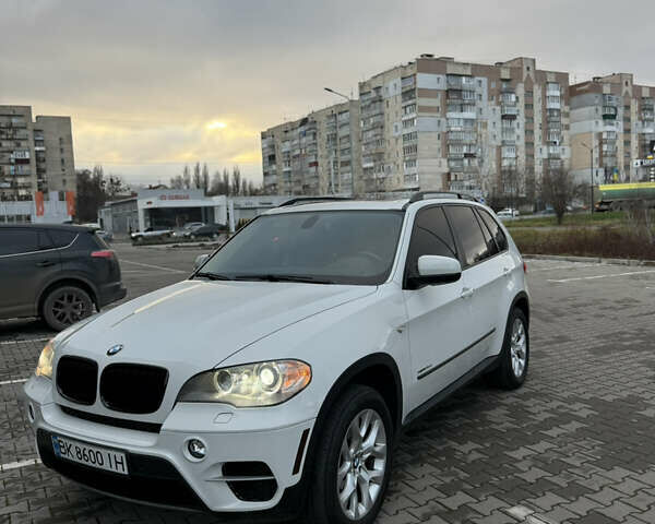 Белый БМВ Х5, объемом двигателя 2.99 л и пробегом 259 тыс. км за 16400 $, фото 82 на Automoto.ua