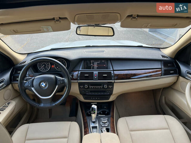 Белый БМВ Х5, объемом двигателя 2.98 л и пробегом 217 тыс. км за 16600 $, фото 10 на Automoto.ua