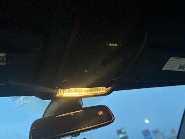 Белый БМВ Х5, объемом двигателя 3 л и пробегом 325 тыс. км за 13700 $, фото 17 на Automoto.ua