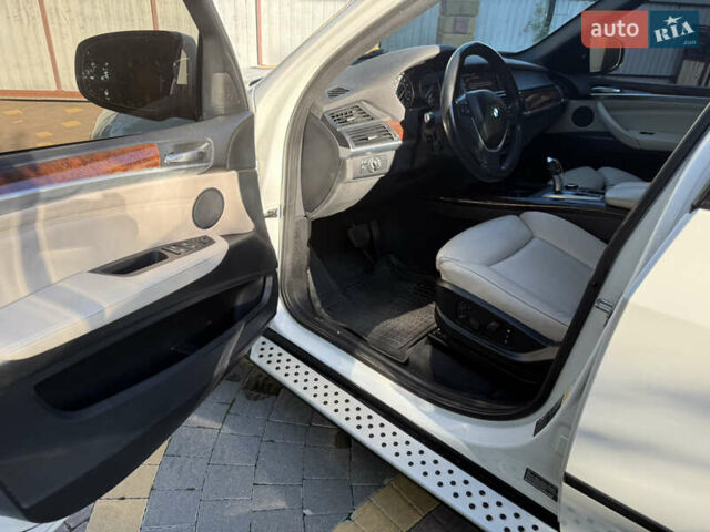 Білий БМВ Х5, об'ємом двигуна 2.99 л та пробігом 264 тис. км за 17500 $, фото 10 на Automoto.ua