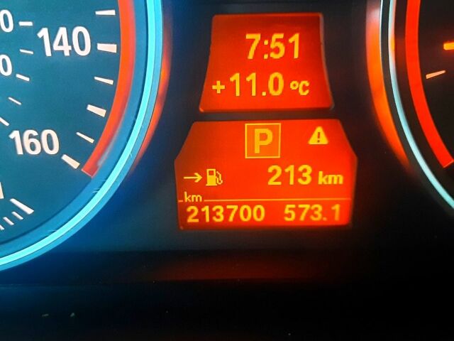 Белый БМВ Х5, объемом двигателя 3 л и пробегом 213 тыс. км за 19000 $, фото 7 на Automoto.ua