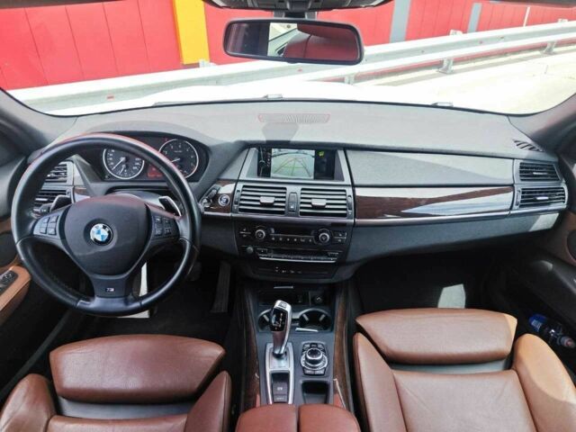 Белый БМВ Х5, объемом двигателя 3 л и пробегом 148 тыс. км за 17000 $, фото 14 на Automoto.ua