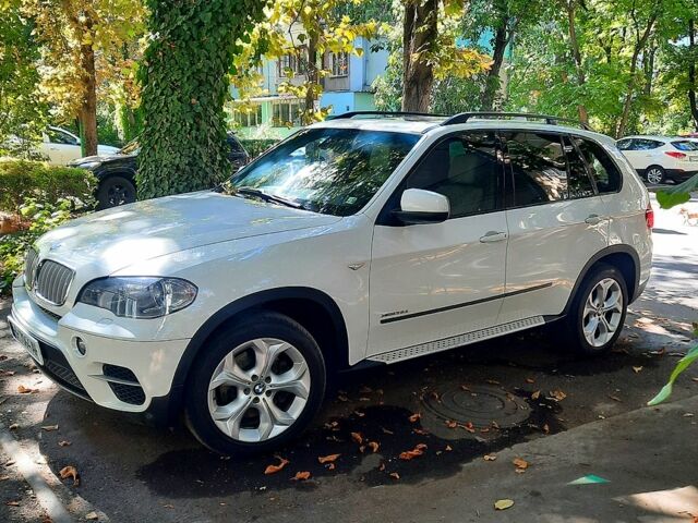 Белый БМВ Х5, объемом двигателя 3 л и пробегом 213 тыс. км за 19000 $, фото 4 на Automoto.ua