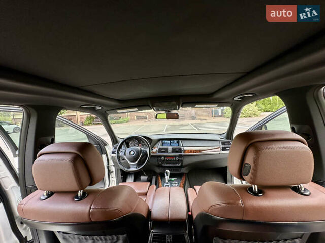 Белый БМВ Х5, объемом двигателя 3 л и пробегом 214 тыс. км за 18499 $, фото 47 на Automoto.ua