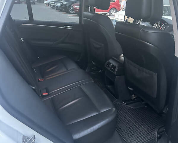 Білий БМВ Х5, об'ємом двигуна 2.99 л та пробігом 190 тис. км за 17500 $, фото 36 на Automoto.ua