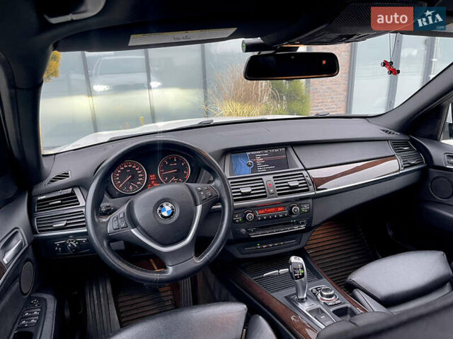 Белый БМВ Х5, объемом двигателя 2.99 л и пробегом 270 тыс. км за 19200 $, фото 26 на Automoto.ua
