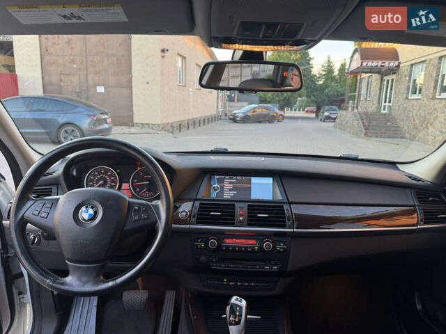 Білий БМВ Х5, об'ємом двигуна 3 л та пробігом 330 тис. км за 15500 $, фото 77 на Automoto.ua
