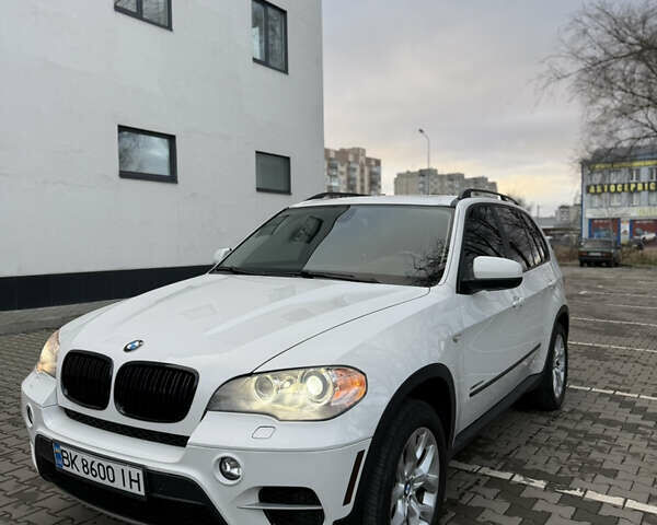 Белый БМВ Х5, объемом двигателя 2.99 л и пробегом 259 тыс. км за 16400 $, фото 77 на Automoto.ua