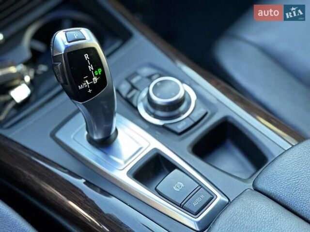 Белый БМВ Х5, объемом двигателя 3 л и пробегом 263 тыс. км за 17490 $, фото 15 на Automoto.ua