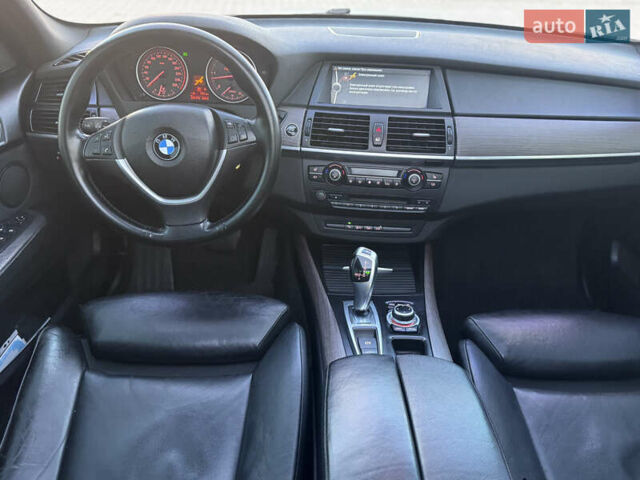 Белый БМВ Х5, объемом двигателя 3 л и пробегом 234 тыс. км за 15800 $, фото 39 на Automoto.ua