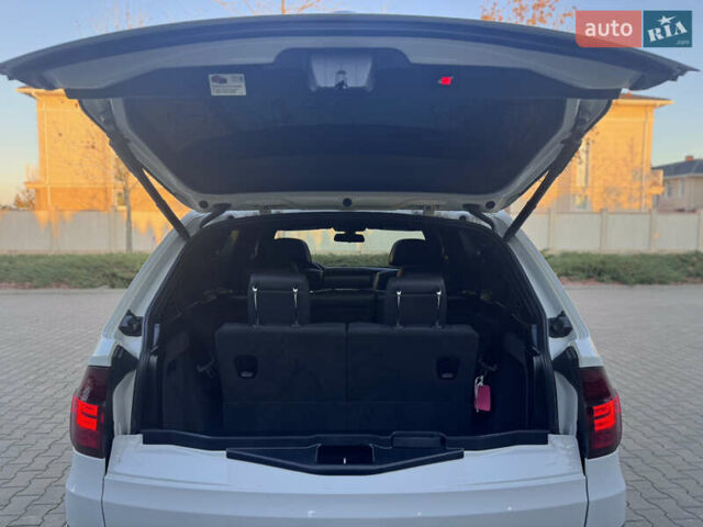 Белый БМВ Х5, объемом двигателя 3 л и пробегом 234 тыс. км за 15800 $, фото 48 на Automoto.ua