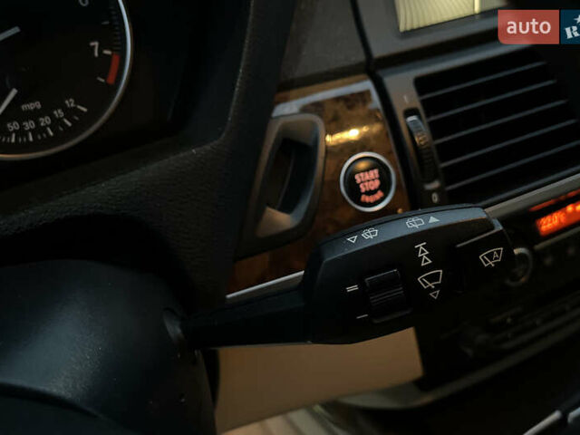 Белый БМВ Х5, объемом двигателя 3 л и пробегом 325 тыс. км за 13700 $, фото 16 на Automoto.ua