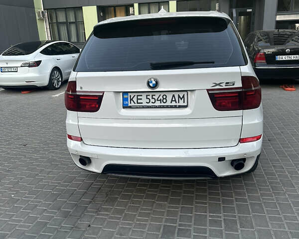 Білий БМВ Х5, об'ємом двигуна 2.99 л та пробігом 190 тис. км за 17500 $, фото 48 на Automoto.ua