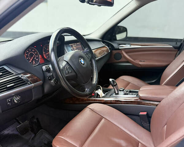 Белый БМВ Х5, объемом двигателя 2.99 л и пробегом 259 тыс. км за 16400 $, фото 11 на Automoto.ua